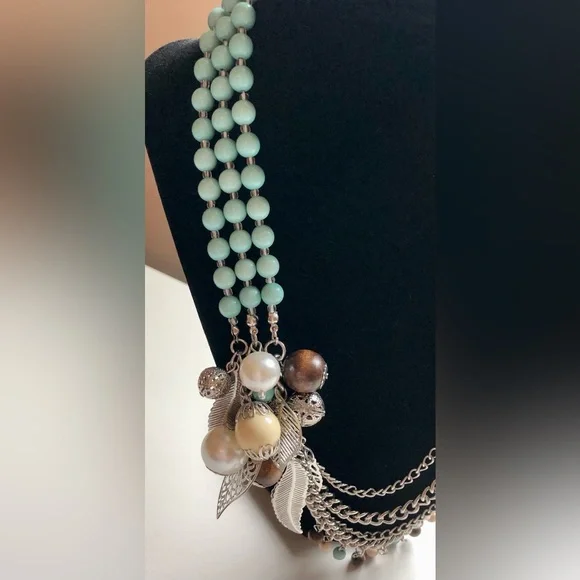 🎉Multi Strand Necklace w/Beads, Charms and Link Chains - Picture 2 of 9